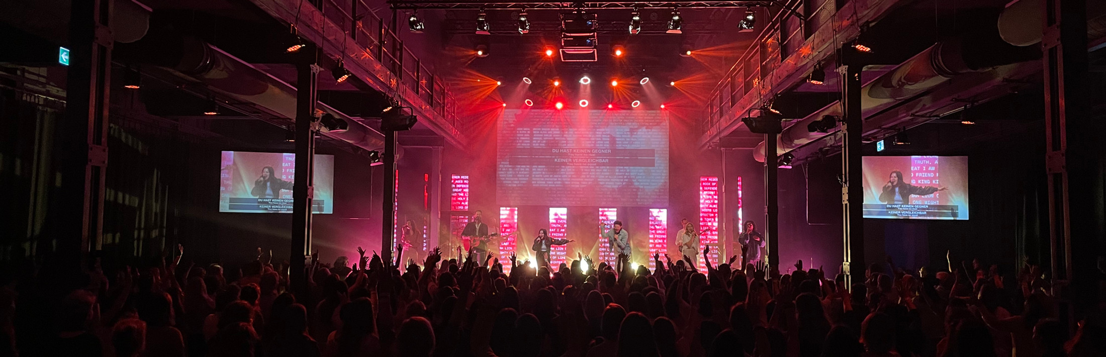 Gottesdienst mit ProPresenter und LED-Wänden